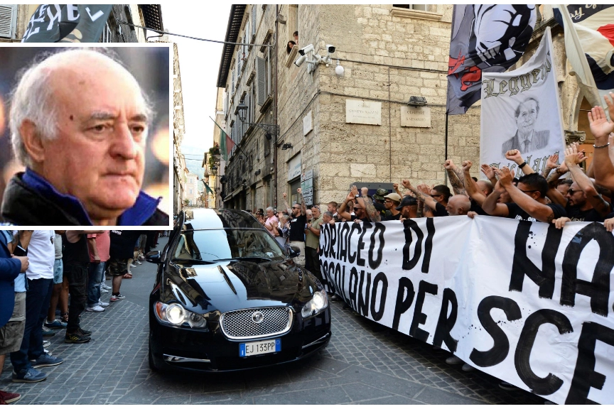 Centinaia di persone, tifosi, bandiere e cori al funerale di Carlo Mazzone ad Ascoli