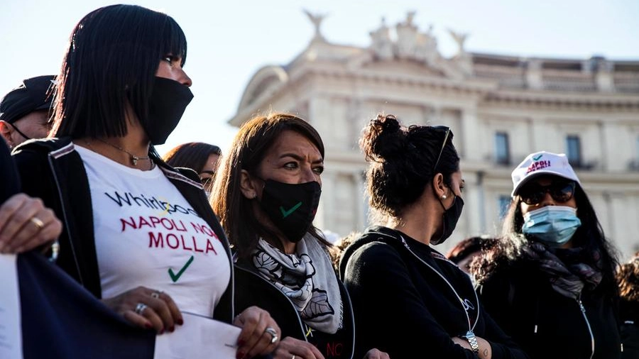Lavoratrici Whirlpool durante la manifestazione a Roma