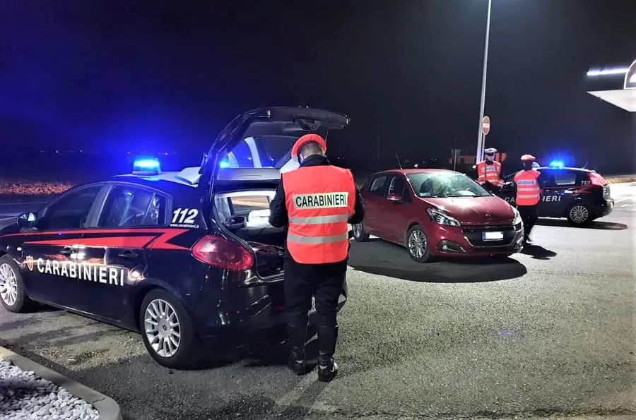 Rovigo: tamponamento e resistenza a pubblico ufficiale: denunciati 30enne e 15enne