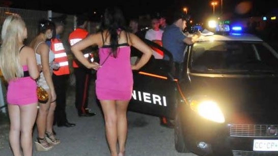 Controlli antiprostituzione dei carabinieri