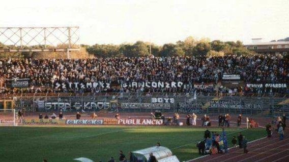 La massiccia presenza dei tifosi ascolani all'Adriatico nella stagione 2001-2002