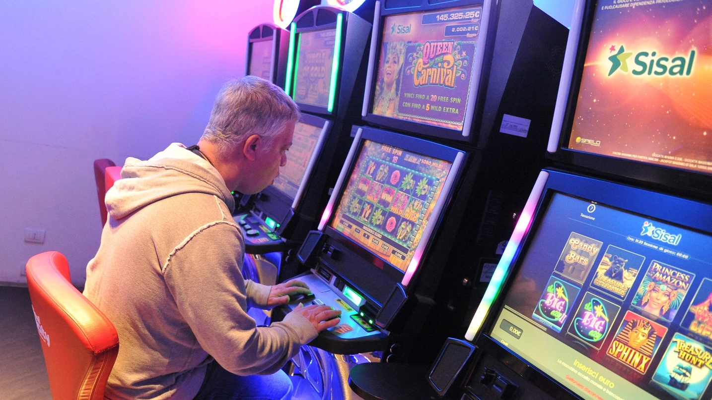 Tra slot machine e video-lottery sono attive nel territorio comunale oltre 400 apparecchiature per il gioco elettronico