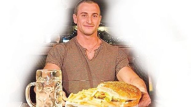 Rimini, Giovanni Giovannini e il mega hamburger