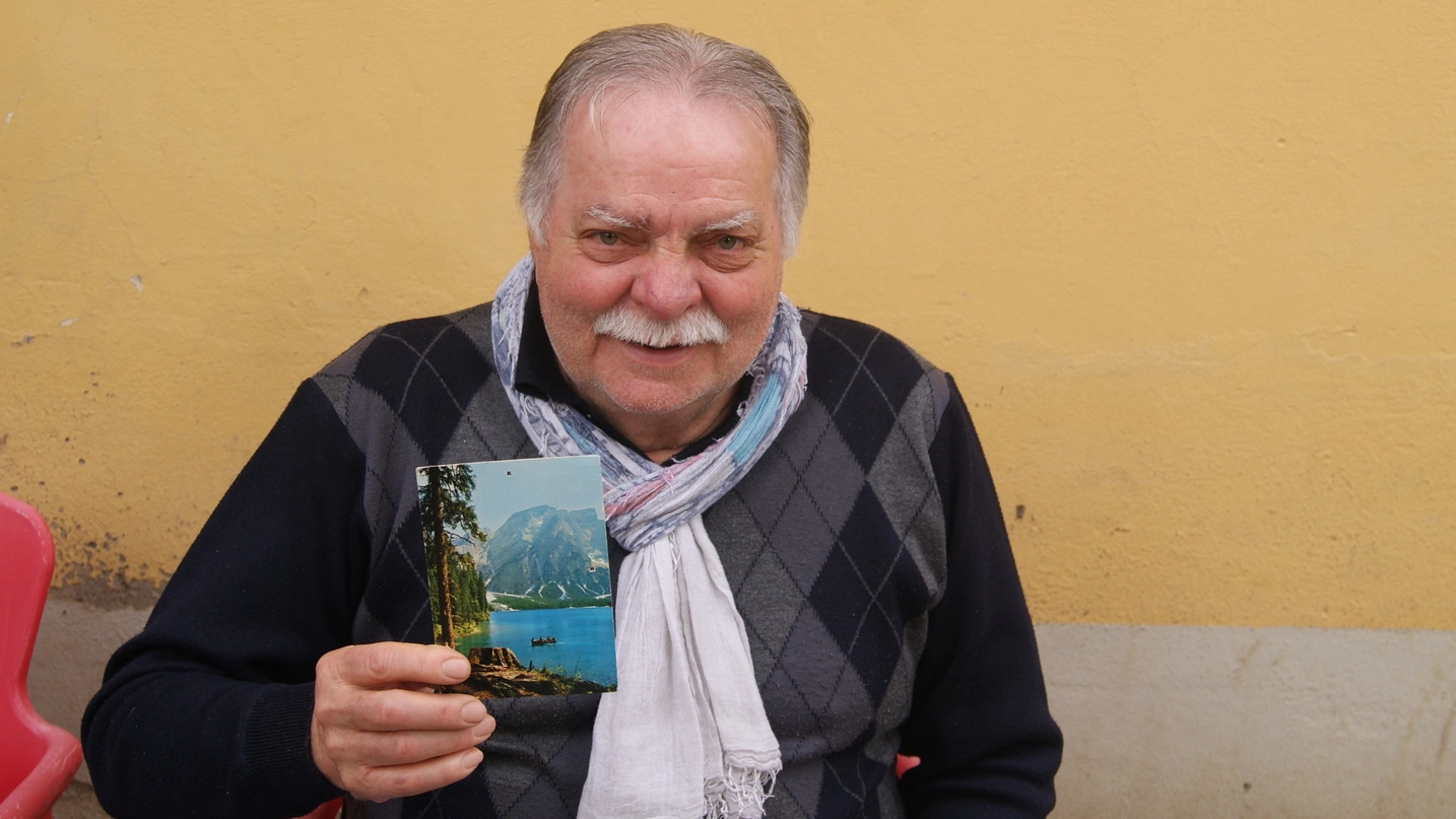 Luciano Turrini, 72 anni, fratello del defunto destinatario della cartolina, Gianni