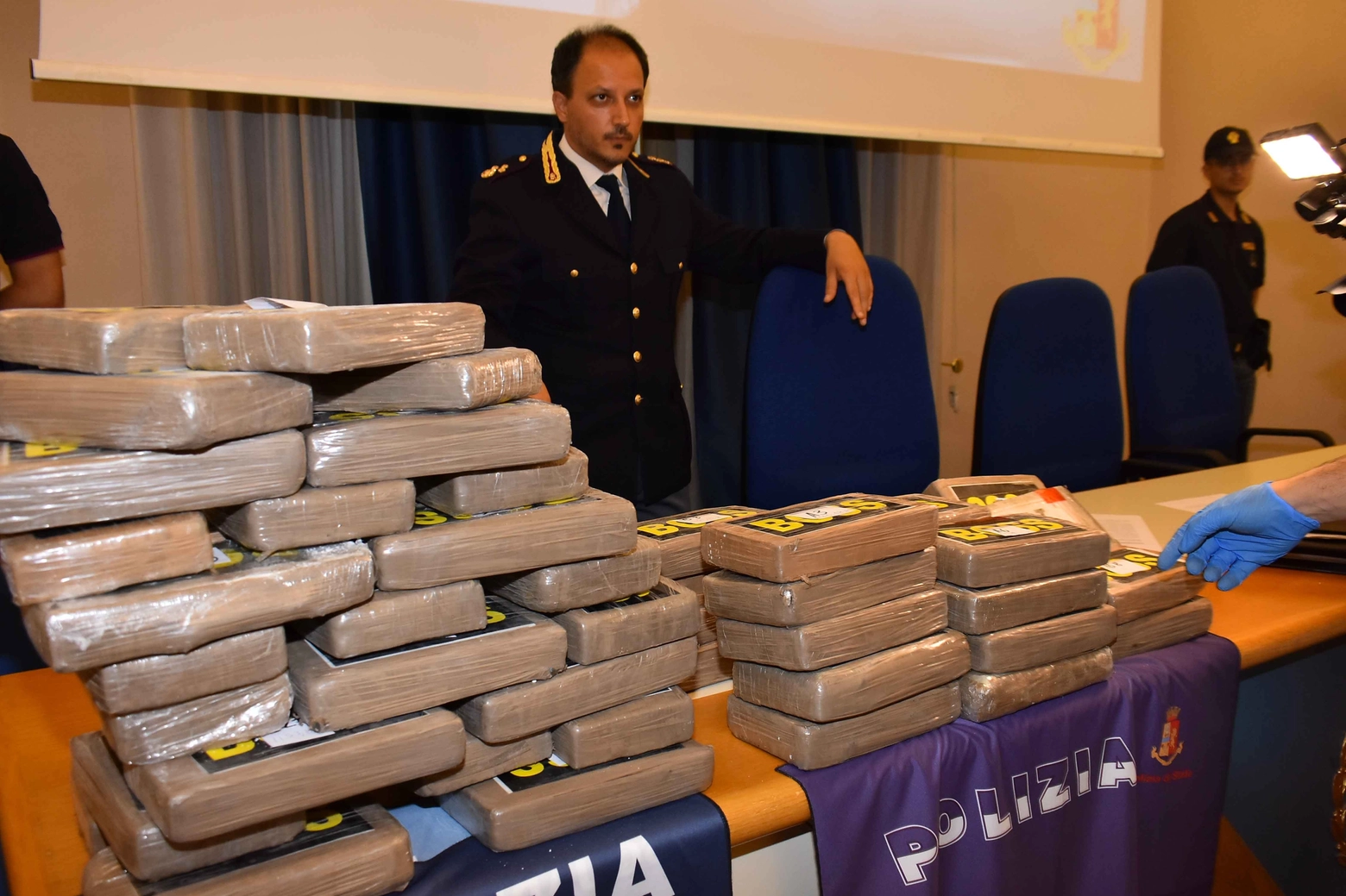 La cocaina sequestrata dalla polizia di Reggio Emilia a un presunto trafficante