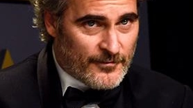Joaquin Phoenix migliore attore 2020: gli Oscar 2021 si vedranno in Italia su Sky tra il 2