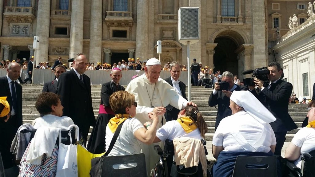 Il Papa saluta i pellegrini cesenati