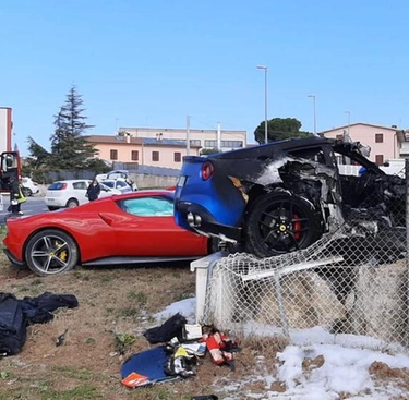 Incidente tra Ferrari ad Ancona: ai due amici per ora soltanto una multa