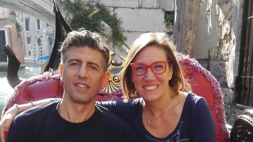 Gianluca Carotti, 47 anni, ed Elisa Del Vicario, 40