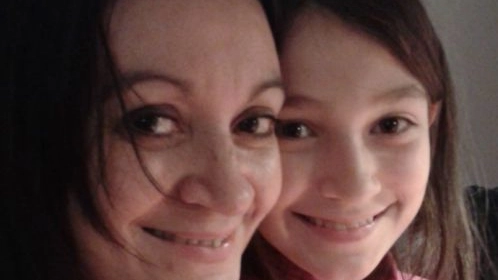 Sabrina Bergonzoni e la figlia Eleonora, morta di tumore (foto da Facebook)