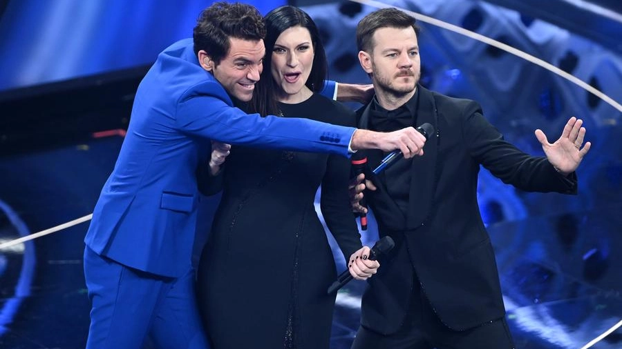 I tre presentatori dell'Eurovision 2022: Mika, Pausini e Cattelan (Alive)