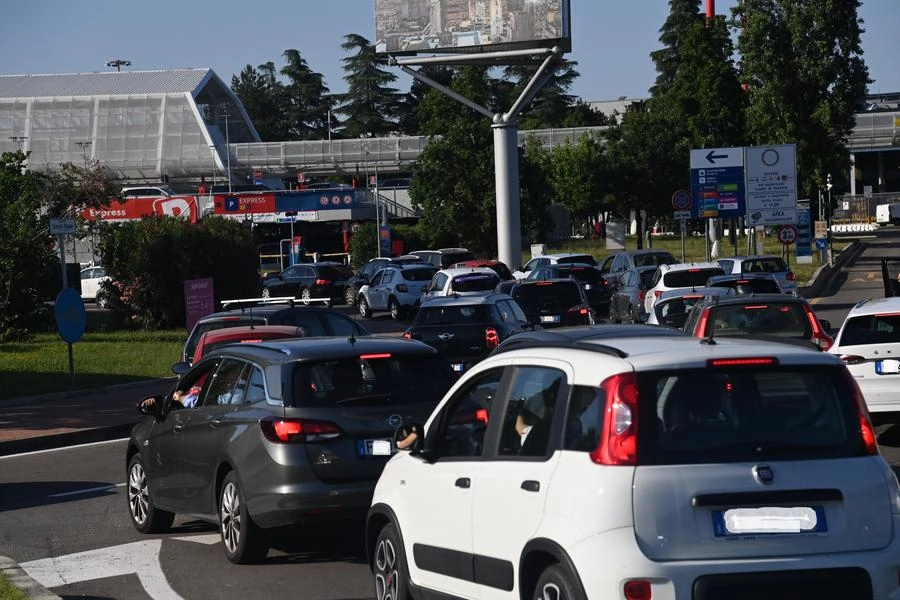 Aeroporto di Bologna, traffico congestionato