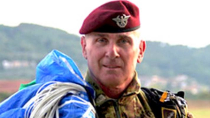 Marco Bertolini è cresciuto nei ranghi del IX Reggimento d’assalto paracadutisti Col Moschin