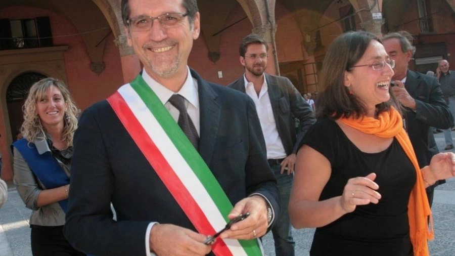 Il sindaco Merola in piazza Verdi