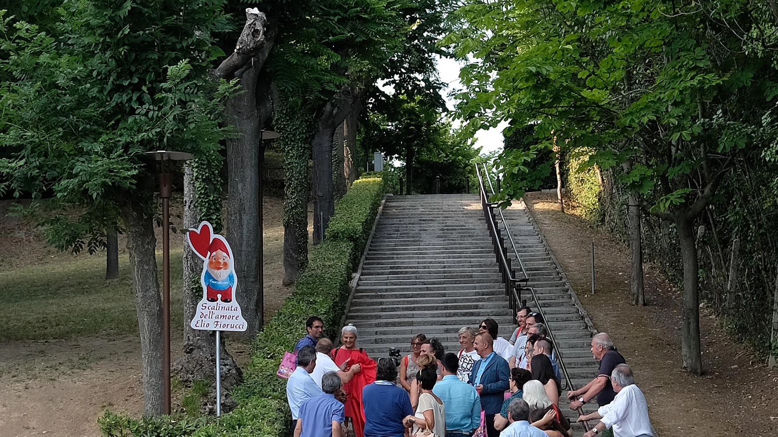 Gradara, intitolata a Elio Fiorucci la scalinata dell’amore (Fotoprint)