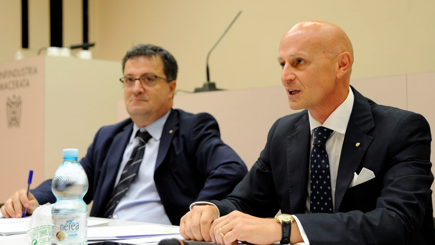 Il presidente di Confindustria Macerata Gianluca Pesarini con il direttore Gianni Niccolò (foto Calavita)