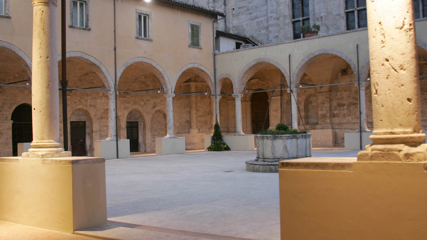 Ascoli, il chiostro di San Francesco (Foto Labolognese)