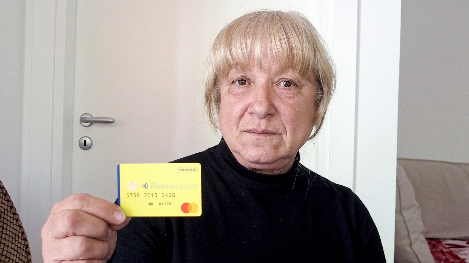 Reddito di Cittadinanza, Anuta Rodica: la card nelle sue mani