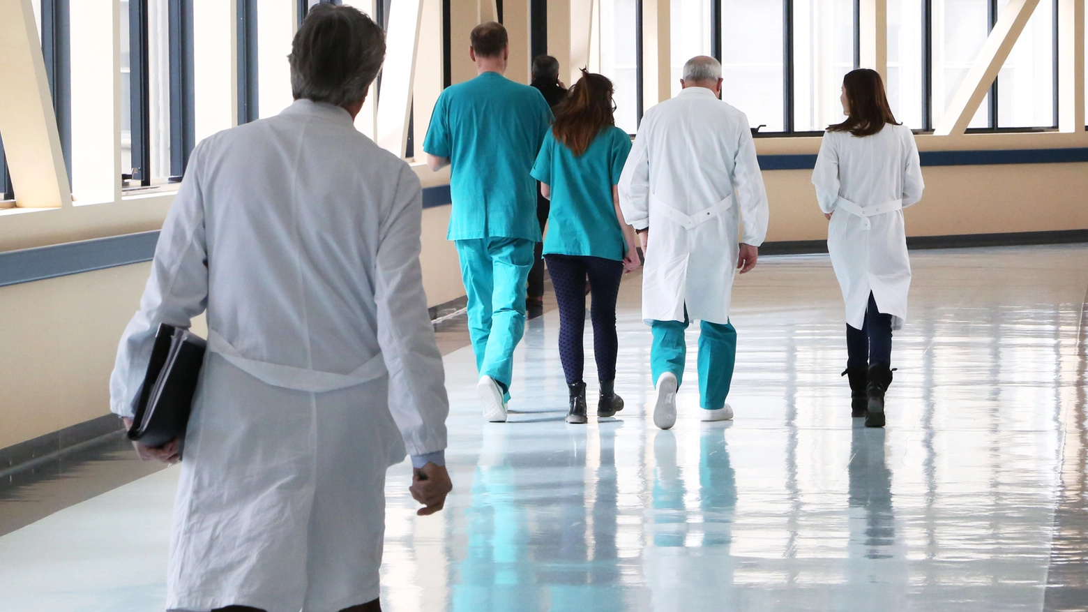 Sanità: nelle Marche mancano 7mila tra medici e infermieri