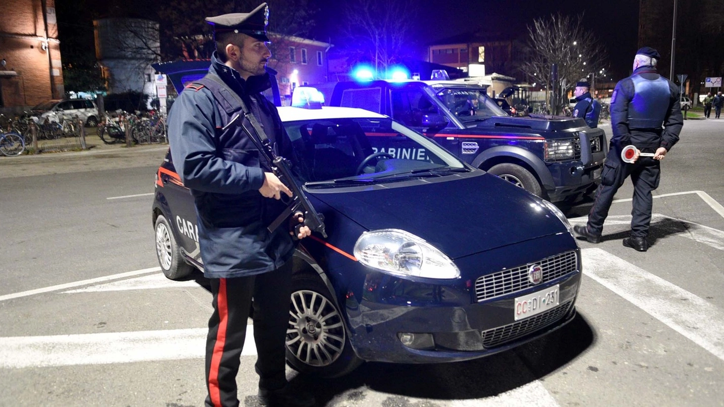 I carabinieri in zona stazione (Businesspress)