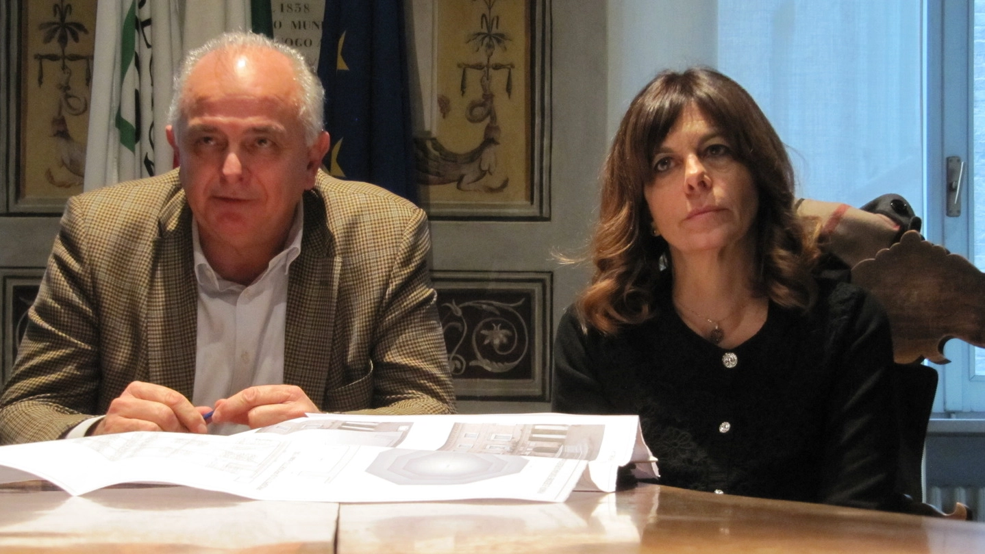 TENSIONE CONTINUA Da sinistra, il sindaco Maurizio Gambini e l’ex assessore comunale Francesca Crespini
