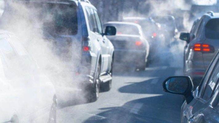 Le misure anti inquinamento saranno in vigore fino a venerdì 16 febbraio tra cui le limitazioni alla circolazione dei veicoli più inquinanti