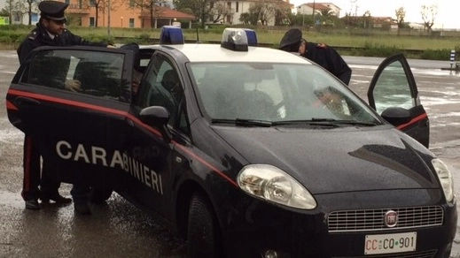 I carabinieri (foto archivio Franceschetti)
