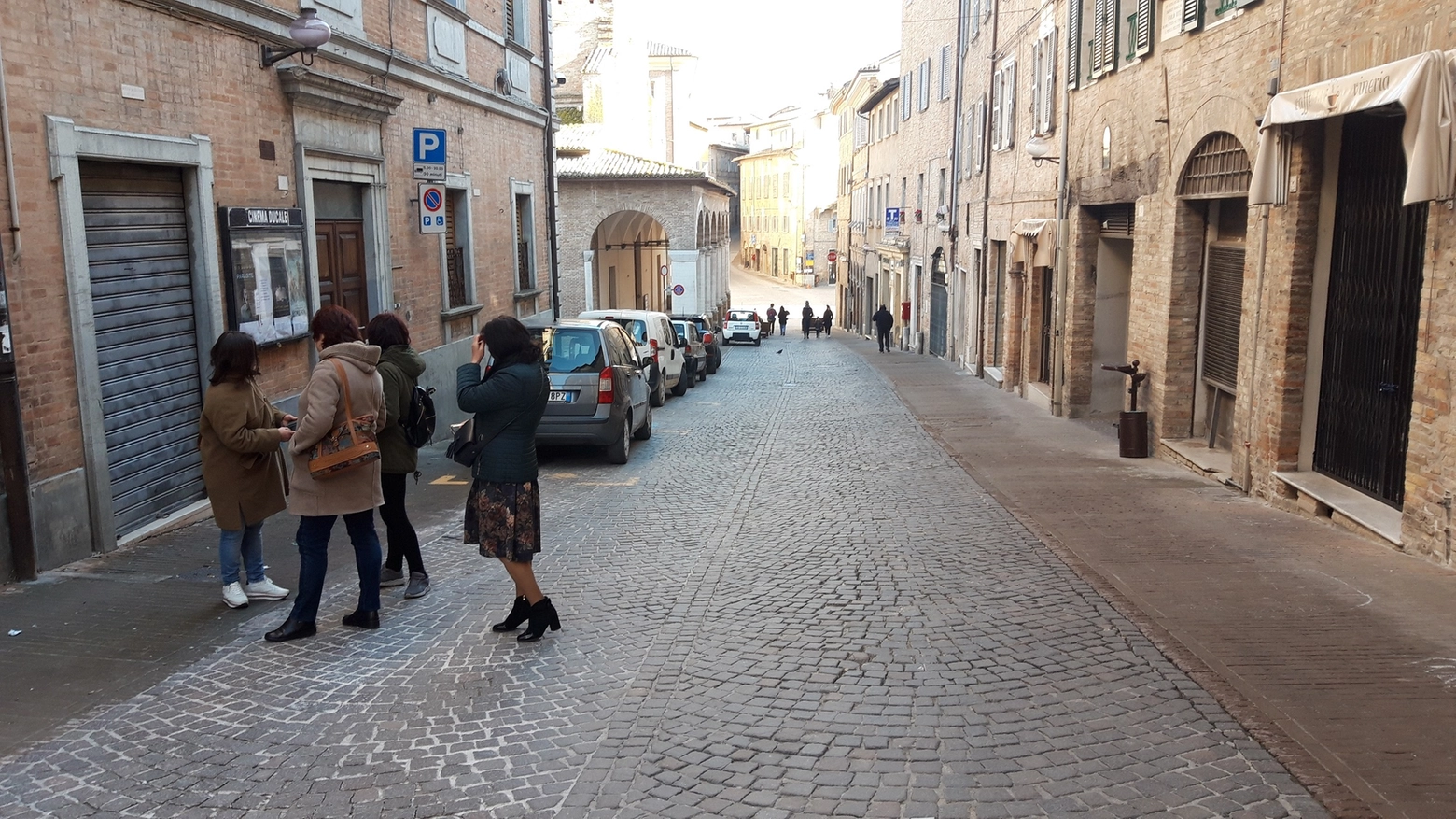 Urbino via Raffaello, centro storico
