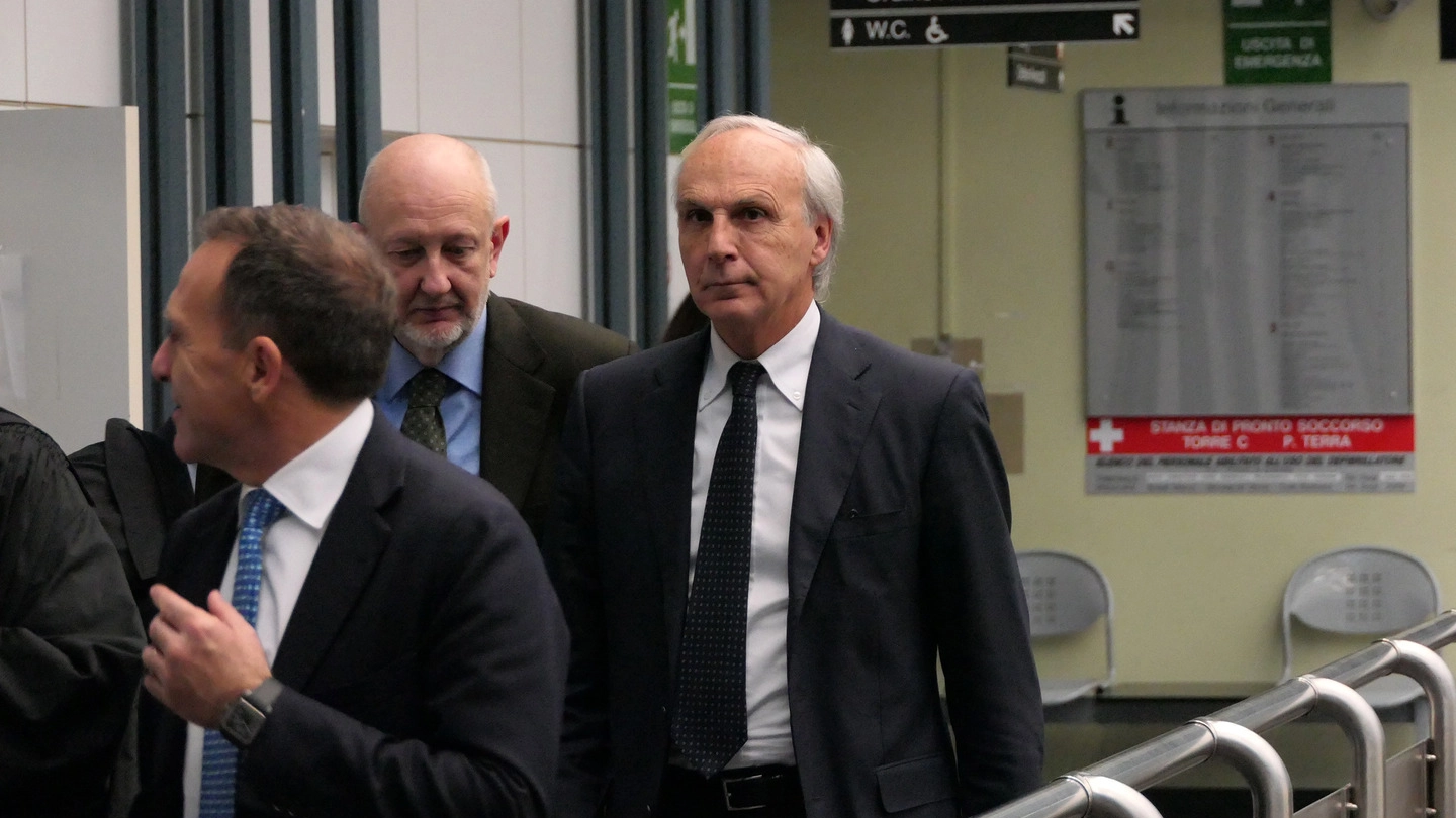 SOTTO ACCUSA  Massimo Bianconi, ex direttore generale  di Banca Marche,  al processo 