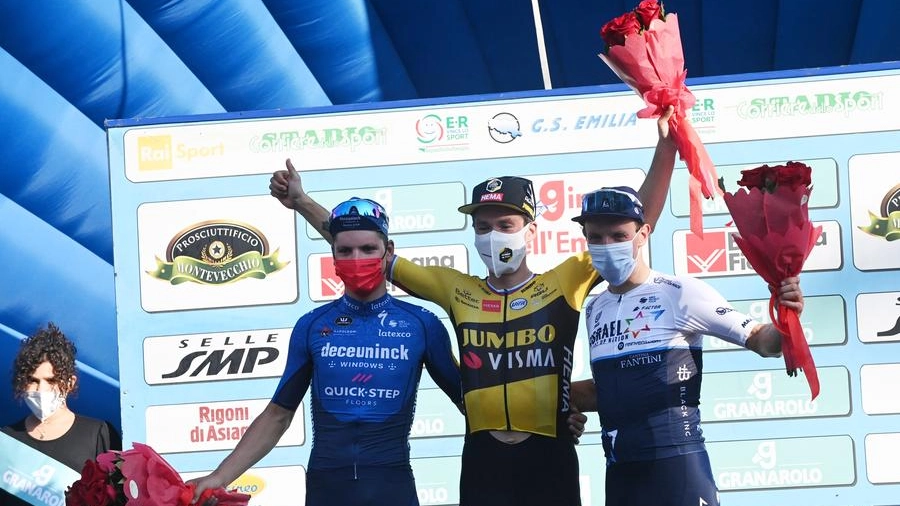 Roglic vince il Giro dell'Emilia (FotoSchicchi)