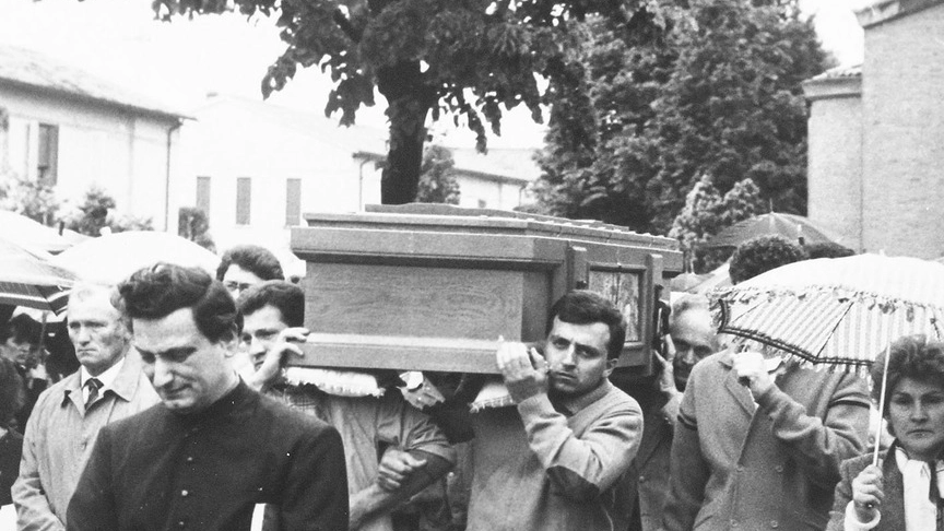 Omicidio Minguzzi, il funerale del giovane 