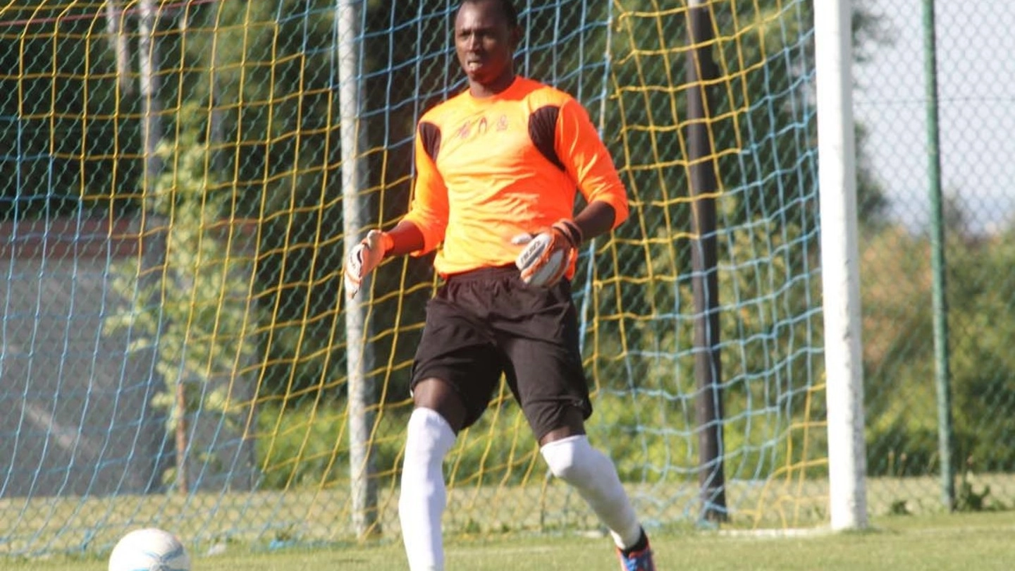 Omar Saidou Daffe, 37 anni, originario del Senegal, qui con la maglia del Vettus