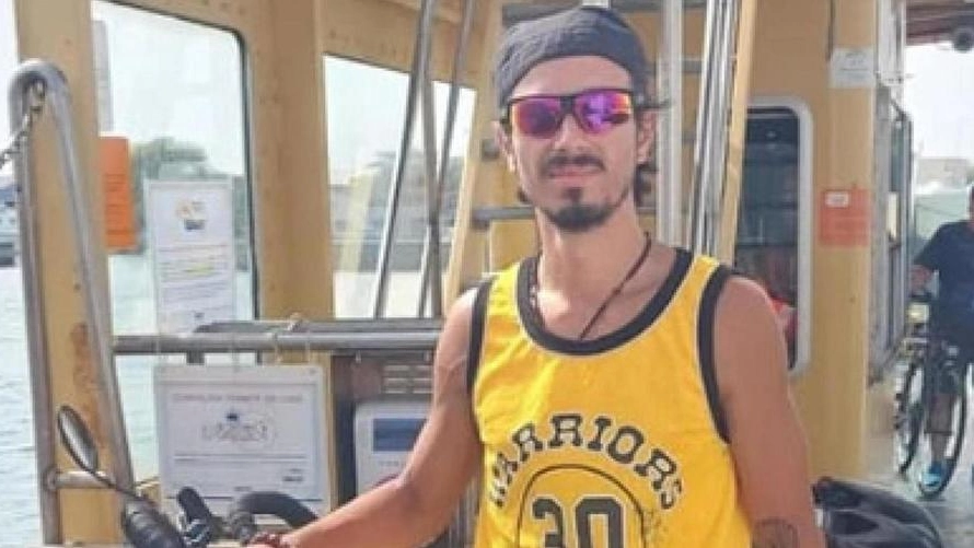 Adriano Pacifico scomparso, ha 32 anni
