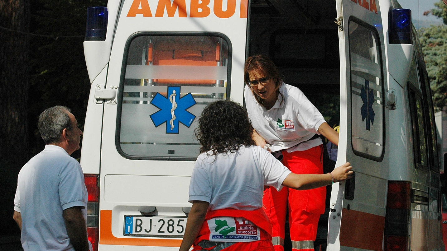 Ambulanza (foto generica)