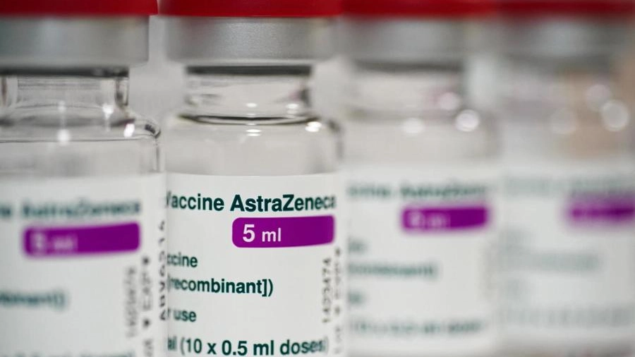 Dosi del vaccino AstraZeneca (Ansa)