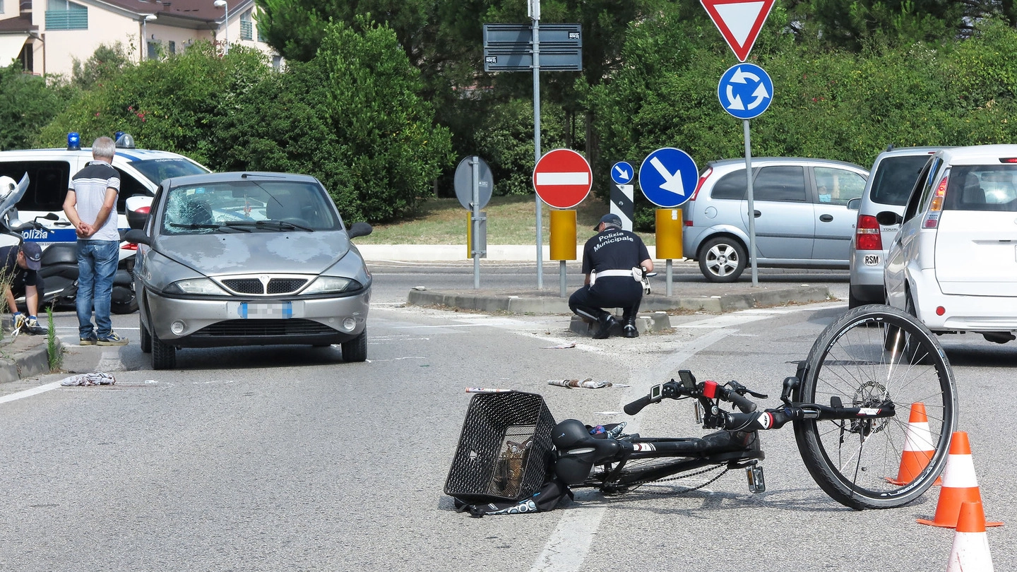 L’incidente è avvenuto sulla via Montescudo, all’uscita  di una rotatoria all’altezza di via Tirso 
