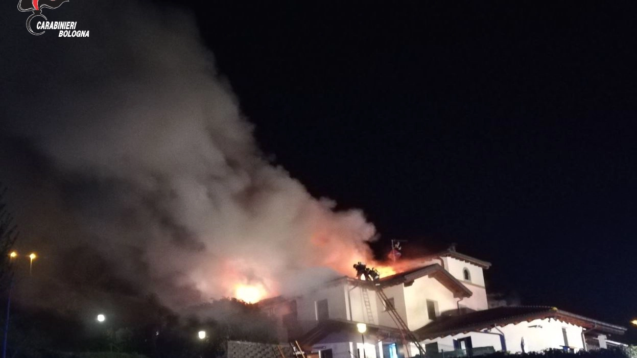 L'incendio nella villetta a Grizzana Morandi