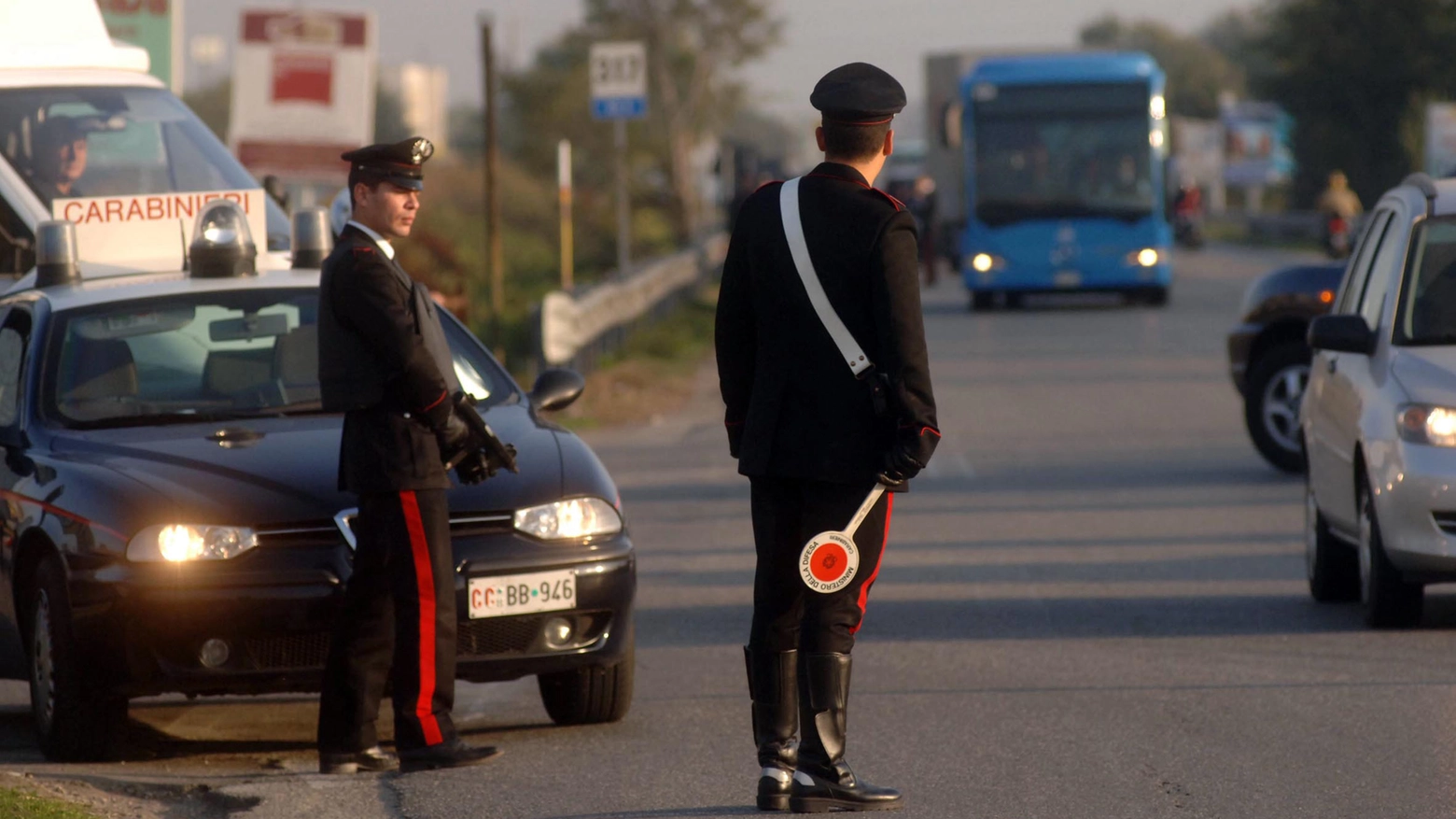 Un blocco stradale dei Carabinieri