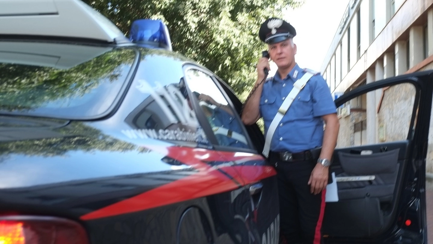 Il ragazzo violento è stato arrestato dai carabinieri