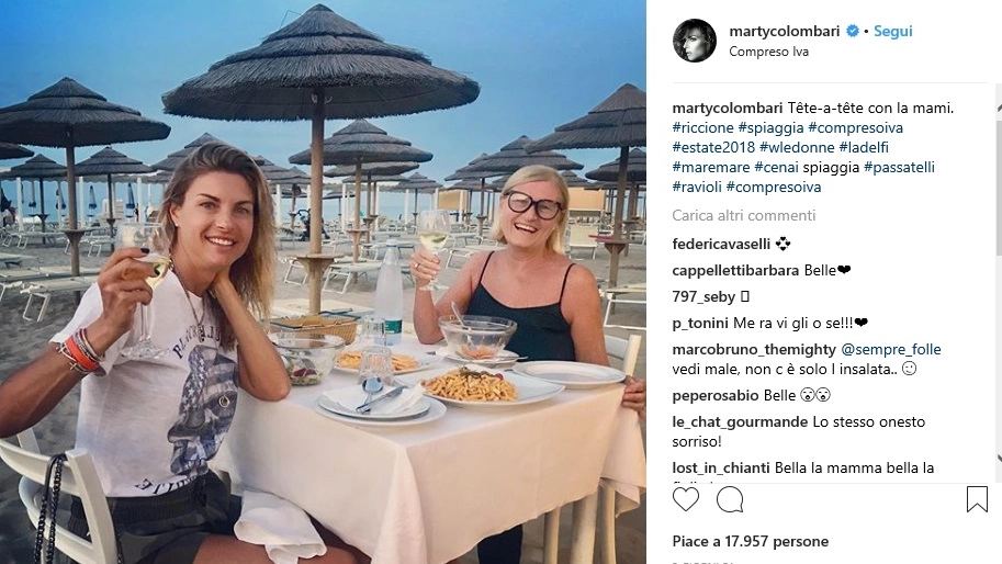 Martina Colombari con la mamma (da Instagram)