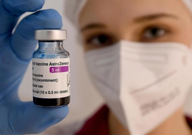 Vaccino Astrazeneca sospeso anche in Francia, Germania e Spagna