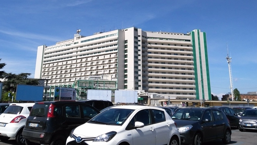 L’ospedale Maggiore (foto Dire)
