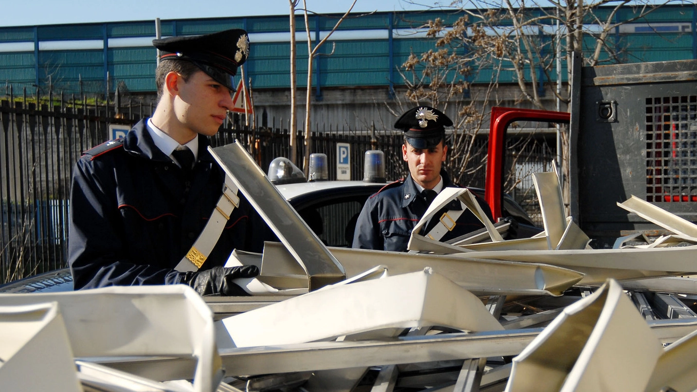 Furto di rame e alluminio a Civitanova, i carabinieri recuperano la refurtiva a Fermo (Foto di repertorio Spf)