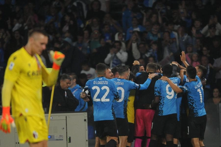 Skorupski affranto dopo il gol del 3 a 2 per il Napoli (ansa)
