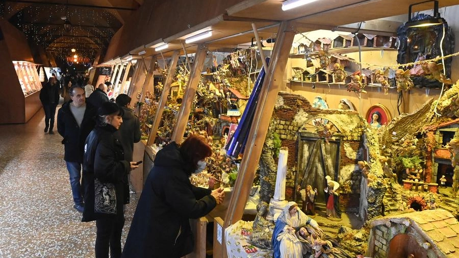 Mercatino di Santa Lucia (FotoSchicchi)