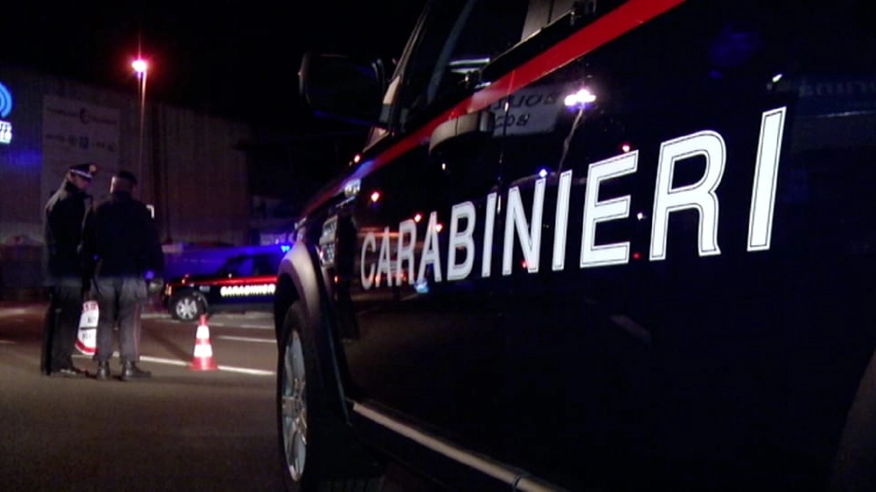 I carabinieri a caccia di impronte utili ad arrivare ai malviventi