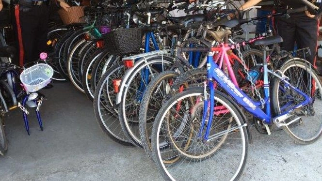 Le biciclette rubate e ritrovate in un box a Porto Venere di Misano