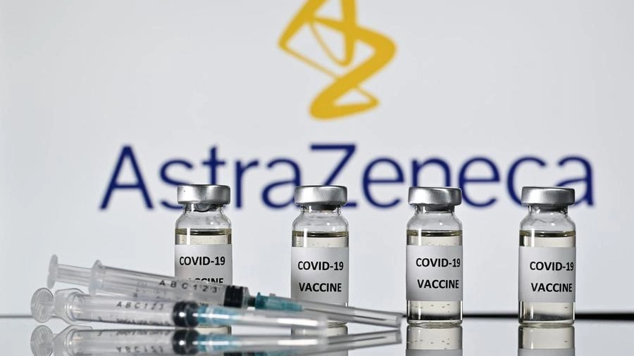 Il vaccino AstraZeneca (Ansa)