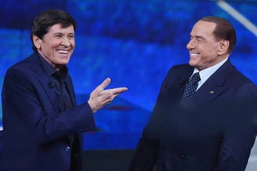 Morandi ricorda Berlusconi: “Quando il Cavaliere mi propose di fare un album insieme”