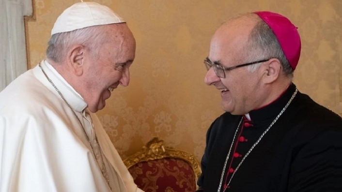 Papa Francesco  con Francesco Massara, arcivescovo di Camerino  e San Severino